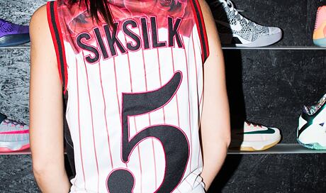 Basketbalový dres SikSilk Roses
http://www.snapbacks.cz/7953