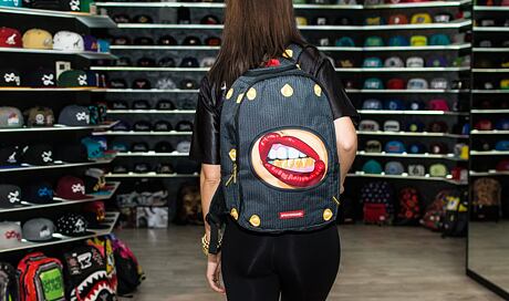 Batoh Sprayground Skimask
http://www.snapbacks.cz/7918