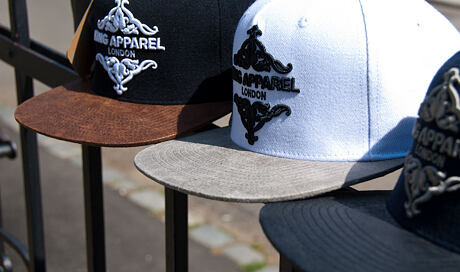 Strapbacks řady Regal
http://www.snapbacks.cz/king-apparel/?s=regal