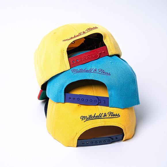 Mitchell & Ness Sharktooth Snapback Hwc Atlanta Hawks Gold / Red Cap