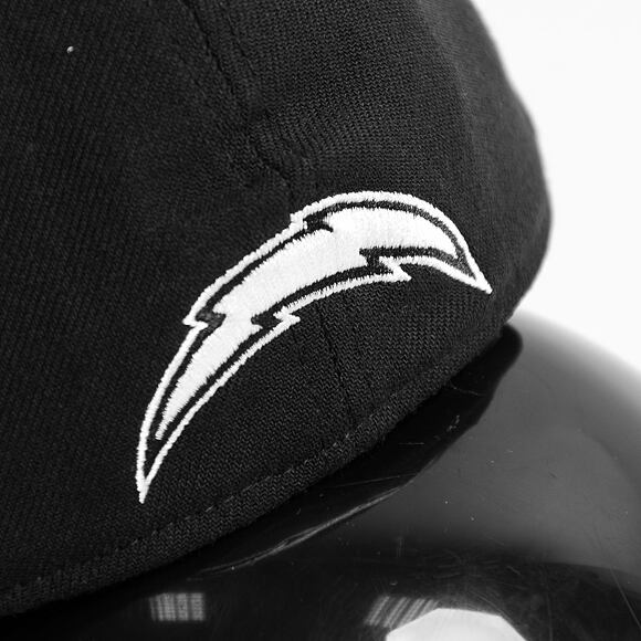 New Era 39THIRTY NFL22 Sideline Los Angeles Chargers Black / White Cap