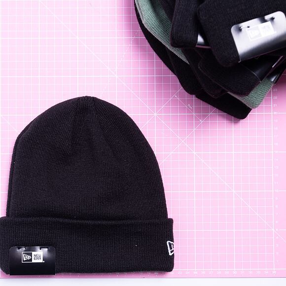 New Era MLB Essential Cuff Knit New York Yankees Black / Black Winter Beanie