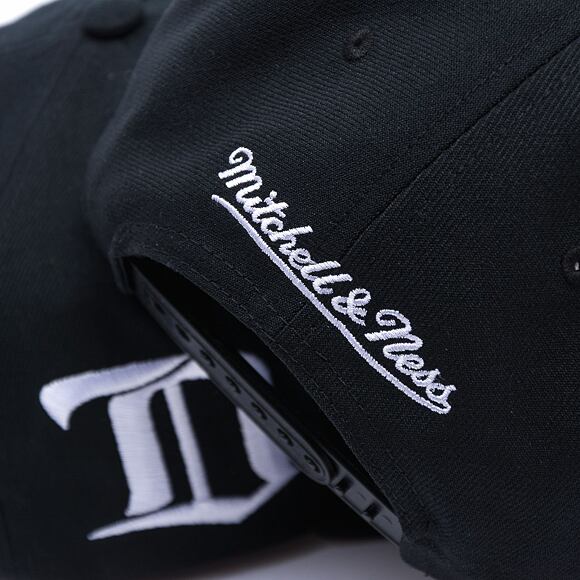 Kšiltovka Mitchell & Ness - Toronto Maple Leafs - Evergreen Black White Snapback - Black
