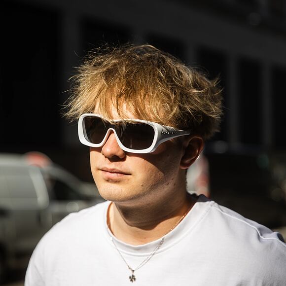 Sunglasses Oakley - De La Salle - Prizm Black/Pearl White