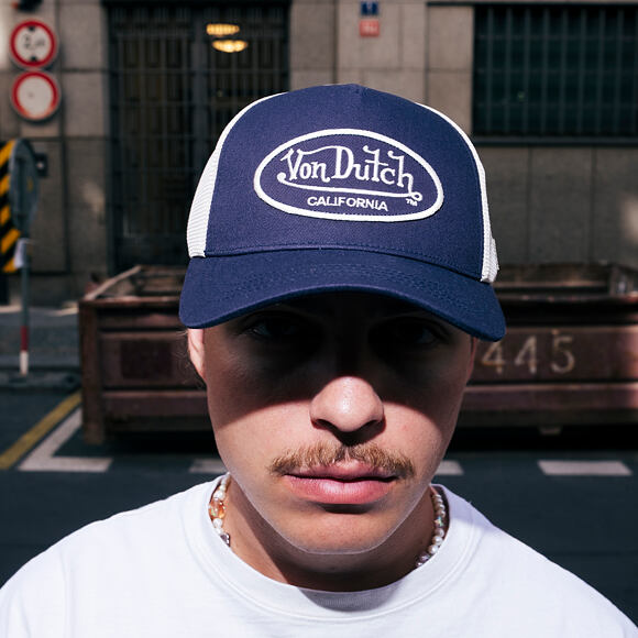 Kšiltovka Von Dutch - Trucker - Flag - Black/Beige
