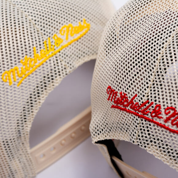 Mitchell & Ness - Evergreen Trucker Vntg - NHL - Boston Bruins - Off White