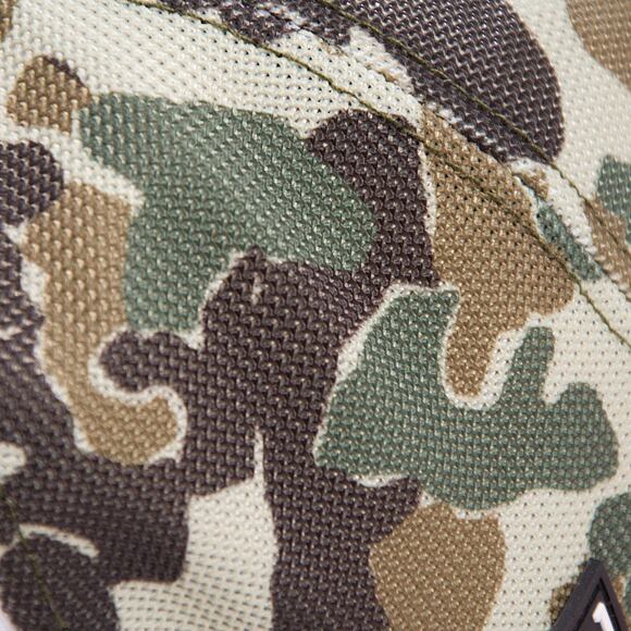 Kšiltovka Capslab - Trucker Looney Tunes - Daffy Duck - Camo