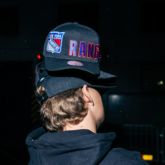 Kšiltovka Mitchell & Ness - NHL Busted Pro - New York Rangers - Black