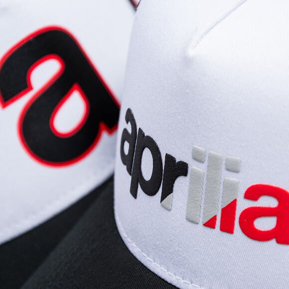 Cap New Era - Piagio Wordmark 9FORTY Trucker - Aprilia - Black
