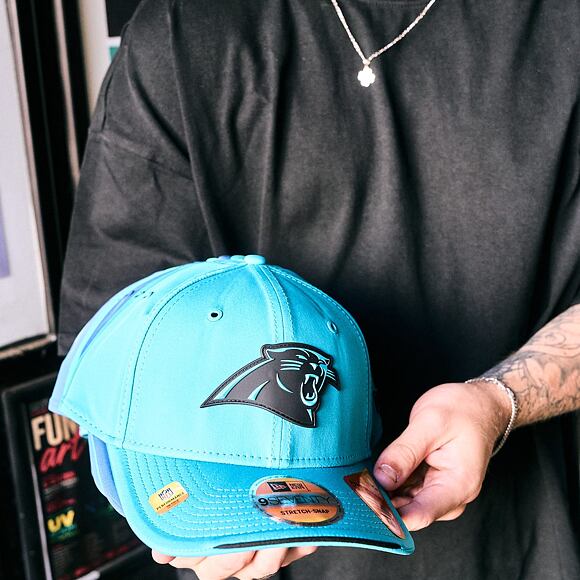 Cap New Era - NFL 2026 Sideline 9SEVENTY Stretch-Snap - Carolina Panthers - Team Color