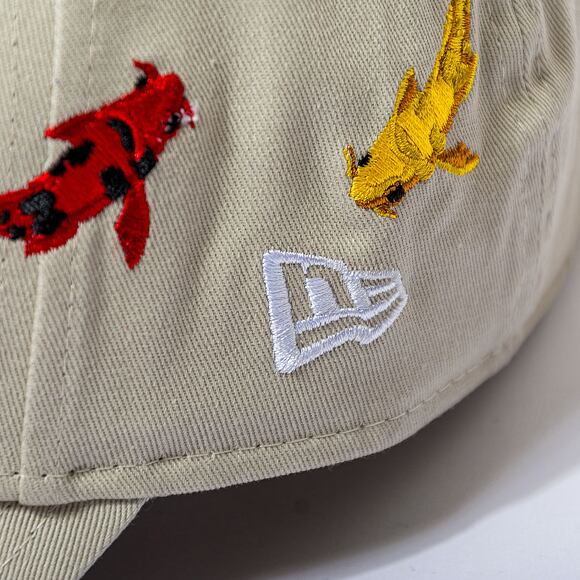 Kšiltovka New Era 9FORTY MLB Koi Fish Los Angeles Dodgers Stone / Optic White