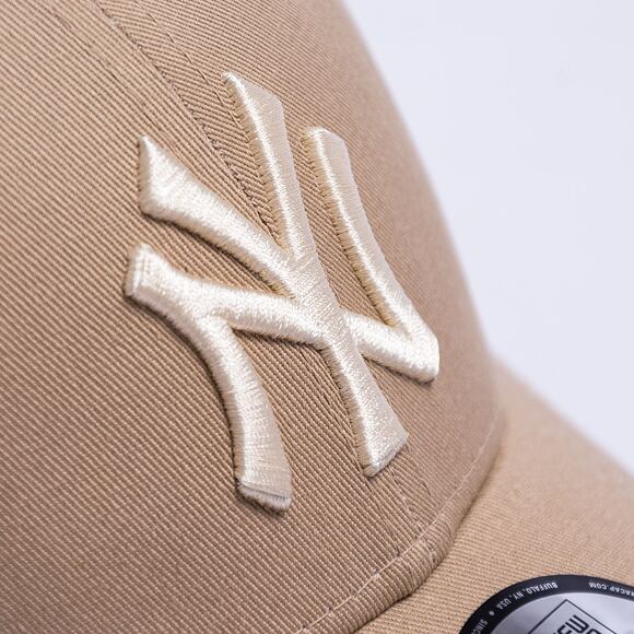 Kšiltovka New Era - MLB Essential 9FORTY - NY Yankees - Camel / Stone