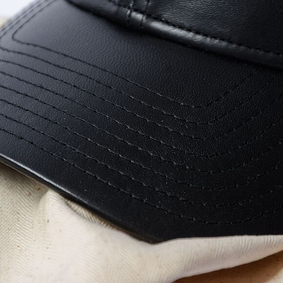 Kšiltovka New Era - MLB Image Drop - Leather 9FORTY - NY Yankees - Black / Off White