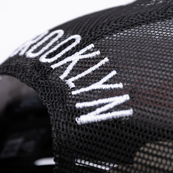 kšiltovka NEW ERA 940 Af trucker NBA Team colour black BRONET