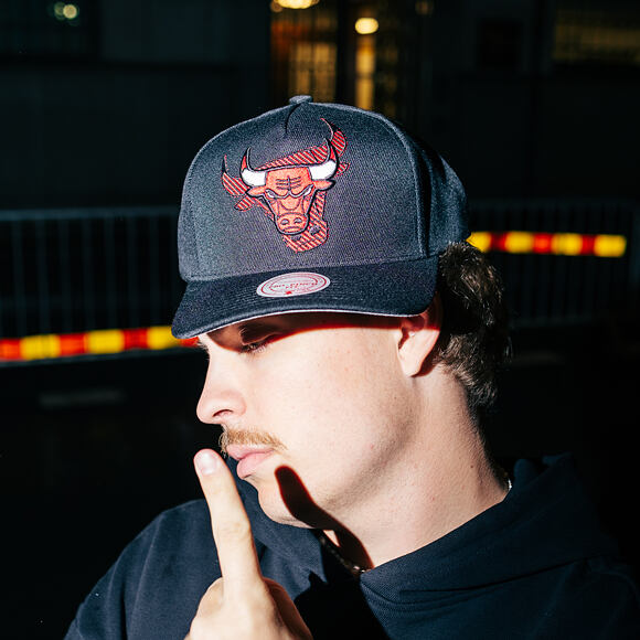 Cap Mitchell & Ness - NBA Tilted Pro Snapback - Chicago Bulls - Black
