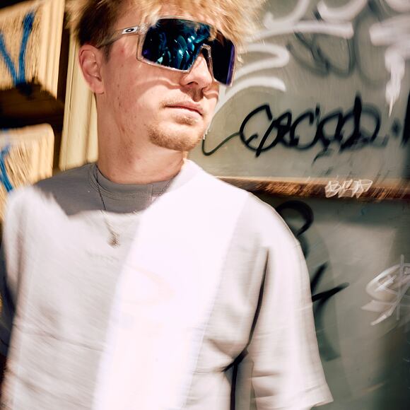 Tee Oakley - Reserve Momento Tee - Cement