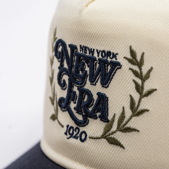Kšiltovka New Era - Branded Heritage Graphic GOLFER - Ivory / Navy