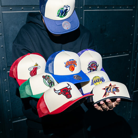 Kšiltovka Mitchell & Ness - NBA Vintage Block Trucker - Chicago Bulls - Cream