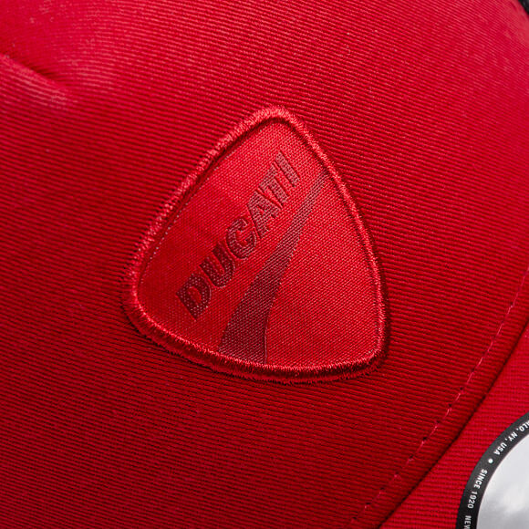 Cap New Era - Ducati Motor Seasonal 9FORTY Trucker - Pinot Red