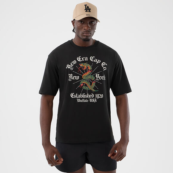 Tee New Era - Branded Oversized Graphic Tee - Black