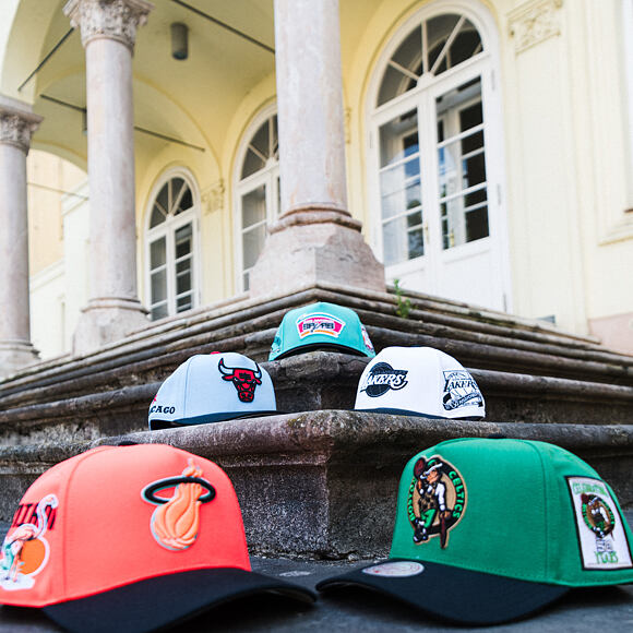 Cap Mitchell & Ness - In The City - NBA - Miami Heat - Pink