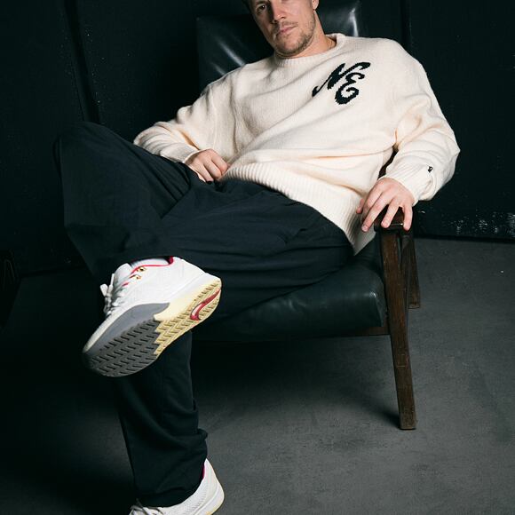 Sweater New Era - Branded Knit Sweater - Cream