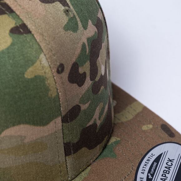 Kšiltovka Yupoong Classic Snapback Multicam® Multicam