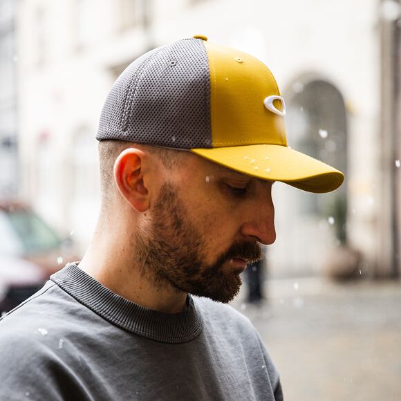 Kšiltovka Oakley - Oakley Ellipse Mesh - Sulfide