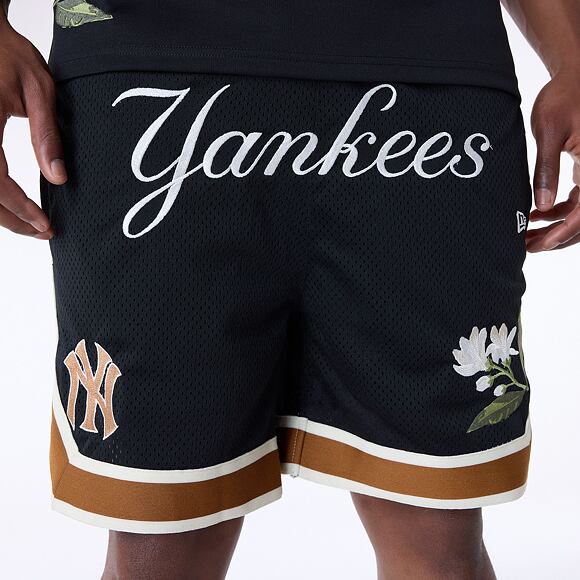 Kraťasy New Era - MLB Floral Mesh - NY Yankees - Black