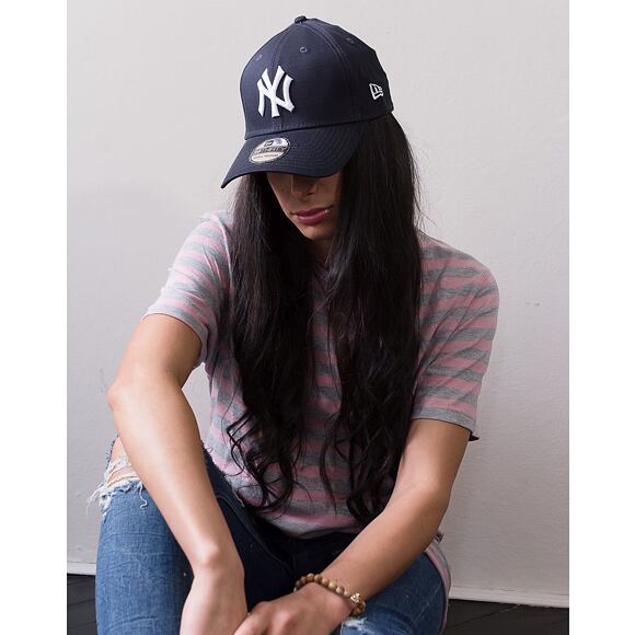 New Era League Basic New York Yankees Navy White 39THIRTY Stretchfit Cap