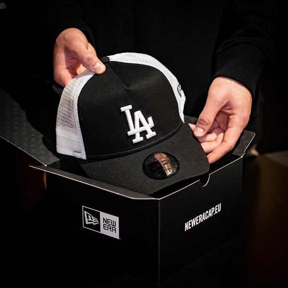 New Era 9FORTY Clean Trucker Los Angeles Dodgers Snapback Black / Optic White Cap