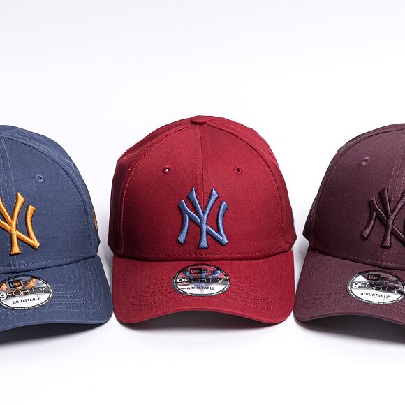 New Era 9FORTY MLB League Essential Snapback New York Yankees Maroon Cap