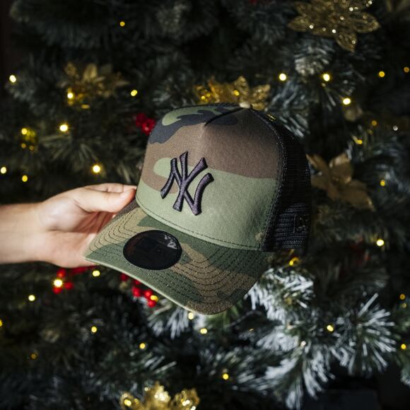 Cap New Era - MLB Clean Trucker 9FORTY Trucker - NY Yankees - Woodland Camo / Black
