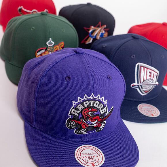 Mitchell & Ness Toronto Raptors Team Ground 2.0 Snapback HWC Purple Cap
