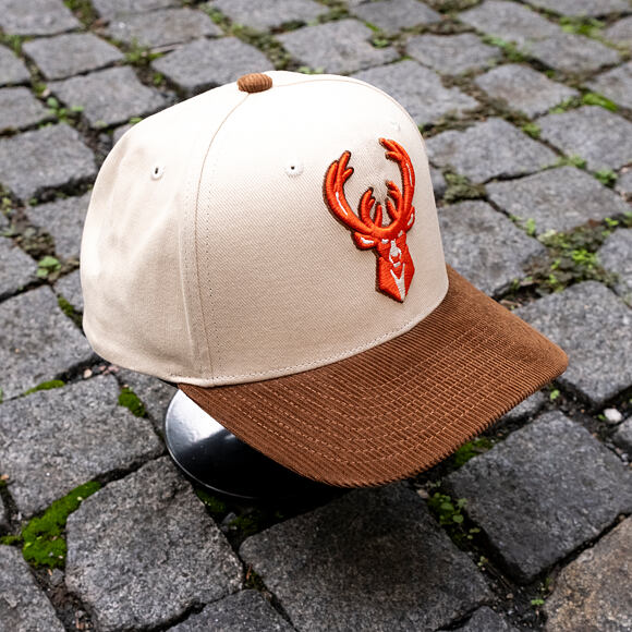 Kšiltovka Mitchell & Ness - Tawny Pro Crown - Milwaukee Bucks - Sand/Brown