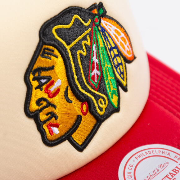 Kšiltovka Mitchell & Ness - NHL Vintage Block Trucker - Chicago Blackhawks - Cream