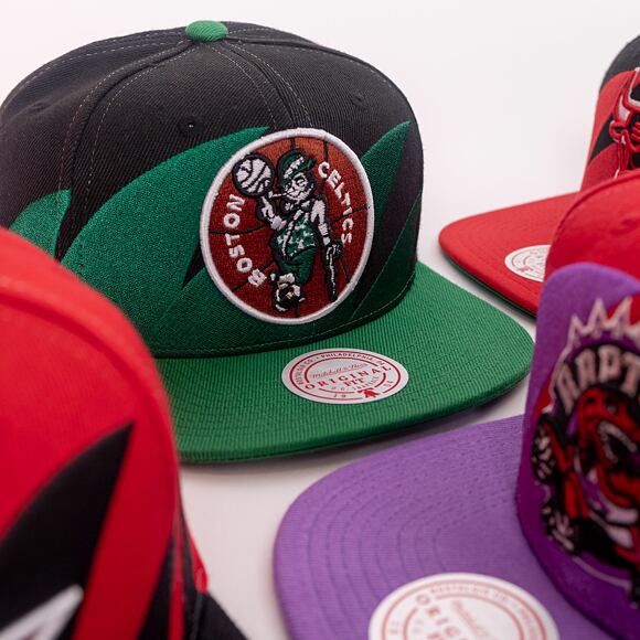 Mitchell & Ness Sharktooth Snapback HWC Boston Celtics Black / Green Cap