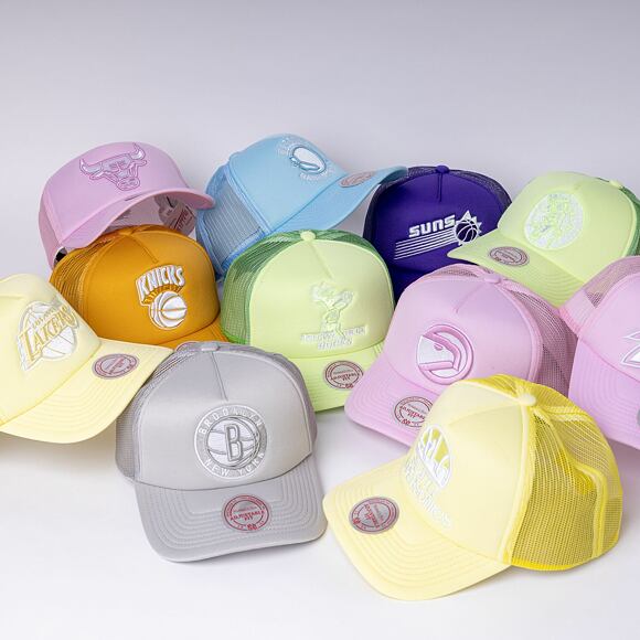 Mitchell & Ness Seattle Supersonics Pastel Trucker Snapback HWC Yellow Cap