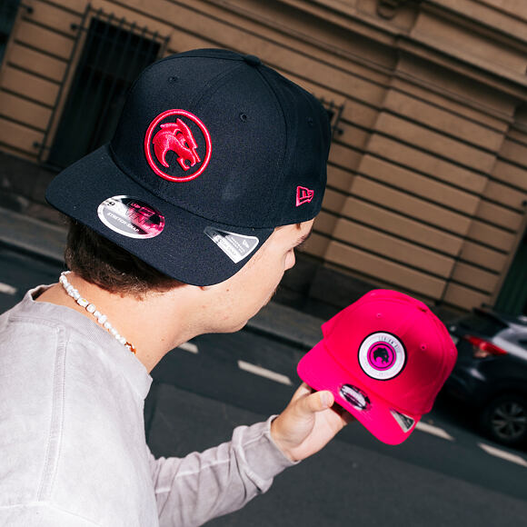 New Era - LIV Golf 9SEVENTY Circle - Legion - Bright Red