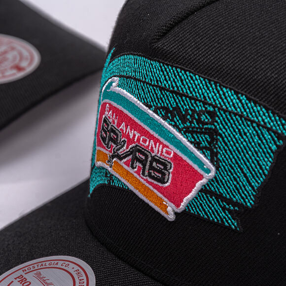 Cap Mitchell & Ness - NBA Tilted Pro Snapback Hwc - San Antonio Spurs - Black