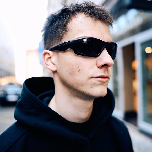 Sunglasses Oakley - Straight Jacket - Matte Black/Grey Polarized