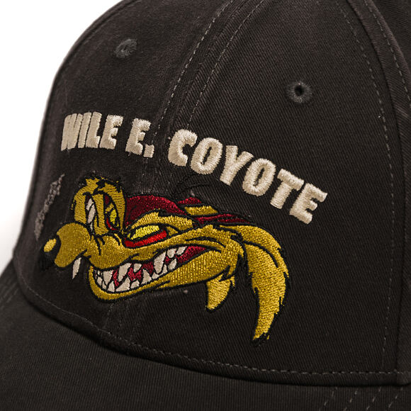 Cap Capslab - Looney Tunes Baseball Cap - Wile E. Coyote Caution Distressed - Black