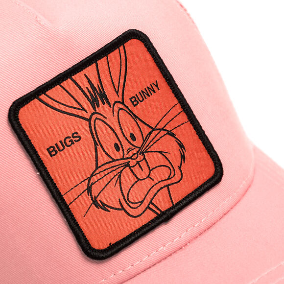 Cap Capslab - Looney Tunes Trucker - Bugs Bunny Line Art Patch - Coral