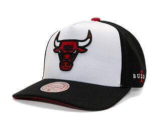 Mitchell & Ness - Core I Pro Snapback - NBA - Chicago Bulls - White-Red