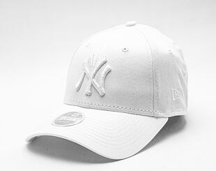 New Era 9FORTY Womens League Essential New York Yankees Strapback Optic White Womens Cap