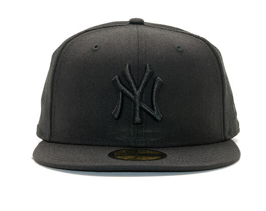 New Era 59FIFTY Black On Black New York Yankees Fitted Black Cap