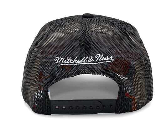 Kšiltovka Mitchell & Ness - New York Knicks - Year Of The Snake Trucker - Black