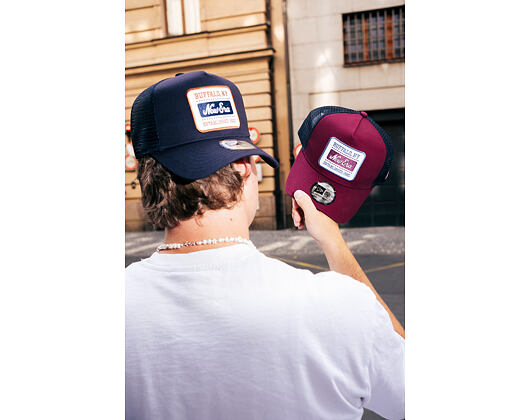Kšiltovka New Era - Buffalo Patch 9FORTY Trucker - Navy / Blue