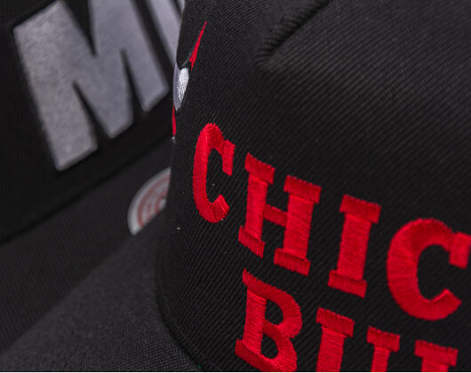 Kšiltovka Mitchell & Ness - NBA Busted Pro - Chicago Bulls - Black