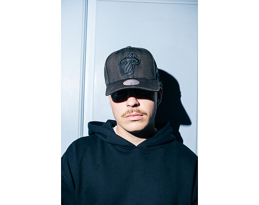 Cap Mitchell & Ness - NBA Downtown Pro Snapback - Miami Heat - Red